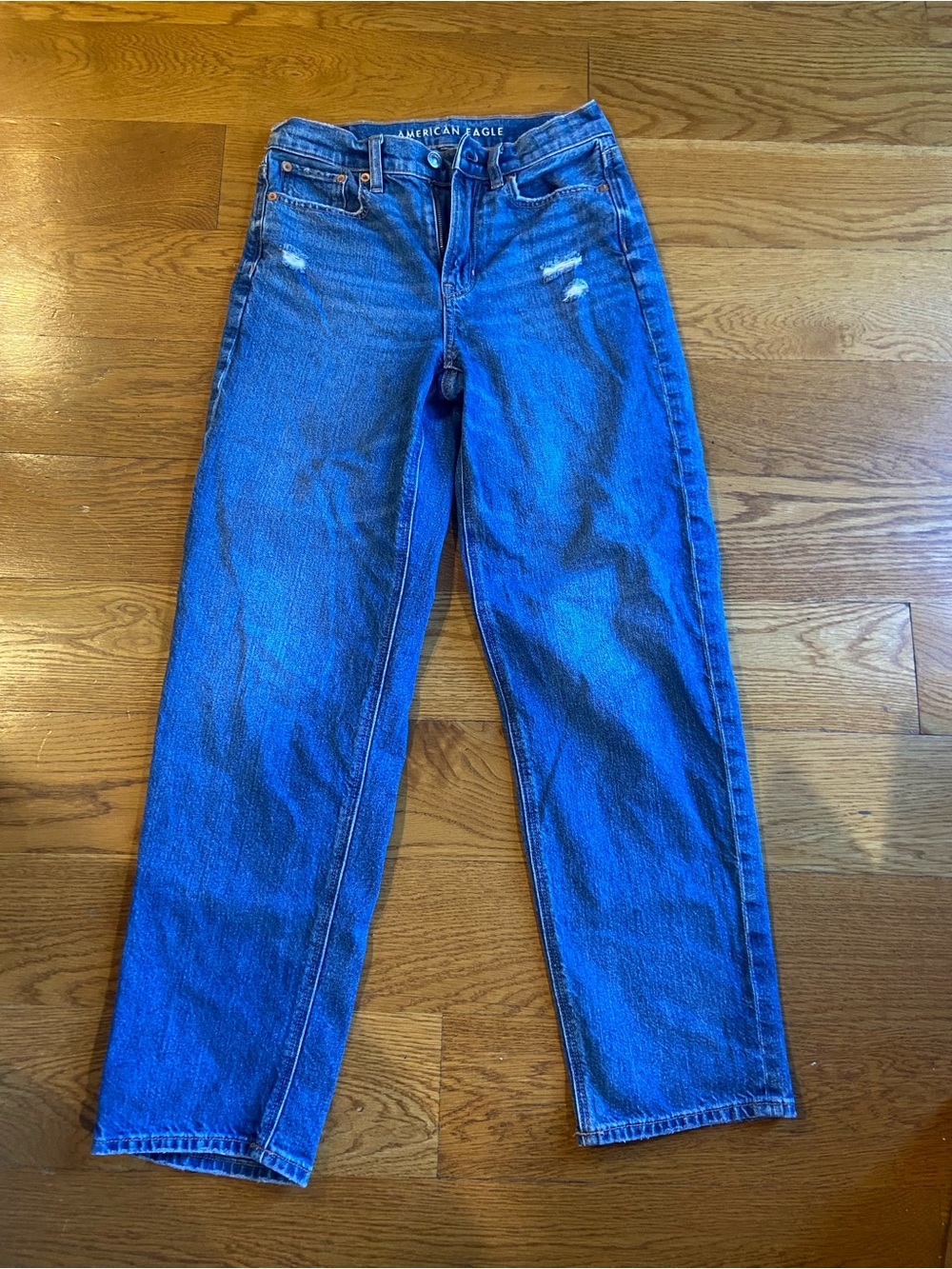 American Eagle women’s Super High-Rise Baggy Straight Jeans